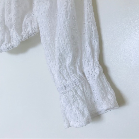 White eyelet crop top with flair wrist - Picture 5 of 5